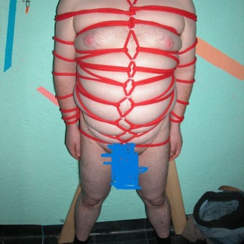Zwei M suchen den/die/das Dritte im Bunde für BDSM Bild 3
