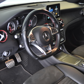 Mercedes-Benz CLA 250 4Matic AMG Line Bild 3