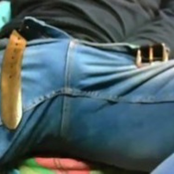 71 jähriger Bi Mann saugt und lässt sich ficken!