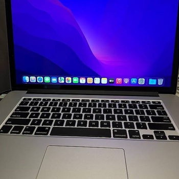 MacBook Pro Retina 15" 2015, 2.5GHz i7, 16 GB, 256 SSD