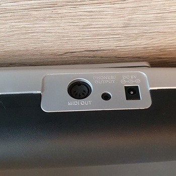 Portables Kinderkeyboard mit Batterie- und Netzbetrieb! Bild 3
