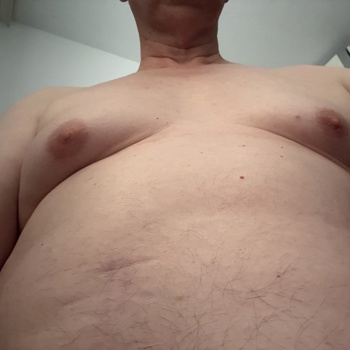Welche Frau oder Mann kommt über Nacht mit mir mit ? Bild 3
