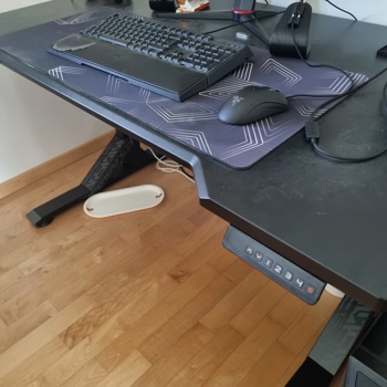 Gaming Tisch Bild 2