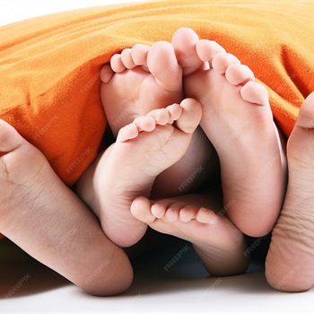 Paar sucht Frau für Zärtlichkeiten