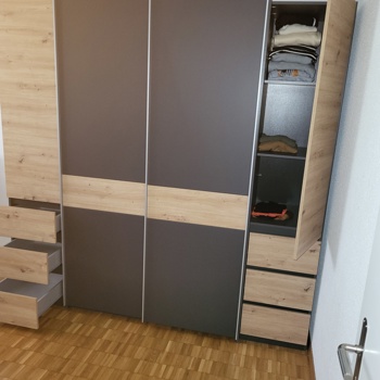 Schwebetürenschrank Bild 3