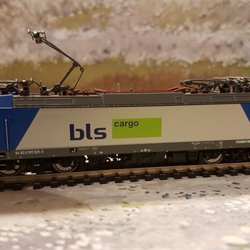 Modellbahn Spur N: E-Lok bls cargo BR 185 Mietlok Bild 2