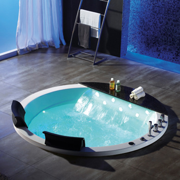 leicht dev. CH-M mit Pool sucht Paar oder Mann ü65 Bild 3