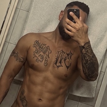 Erotische Massage vom Jungen Italo