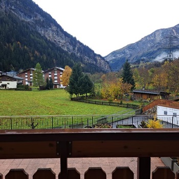 2.5-13, moderne 2.5-Zimmerwohnung mit Balkon Bild 4