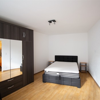 2.5-02, helle 2.5-Zimmer Attikawohnung, 2 Balkone Bild 3