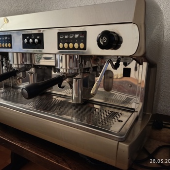 professionelle italienische Kaffeemühle für Bar