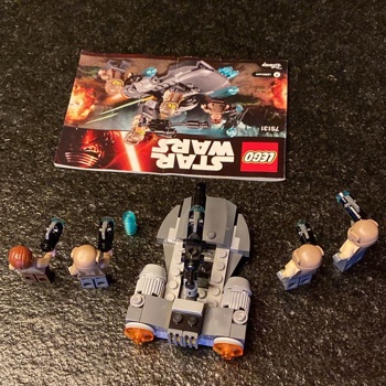 LEGO Star Wars 75131 Resistance Trooper Battle Pack Bild 4