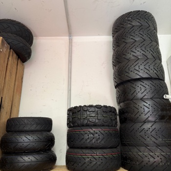 Geschäftsauflösung Komplettes Scooter Ersatzteille
