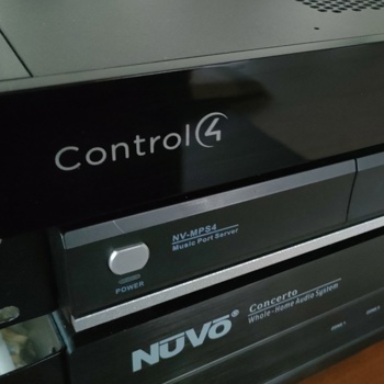 Control4 EA-5 + Nuvo Multiroom-System sehr guter Zustand Bild 3