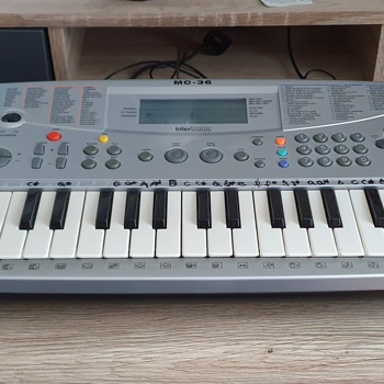 Portables Kinderkeyboard mit Batterie- und Netzbetrieb!