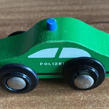 Polizei für die Holzeisenbahn Bild 2