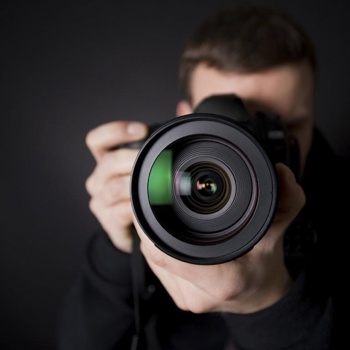 Suche Frau für erotische Fotos