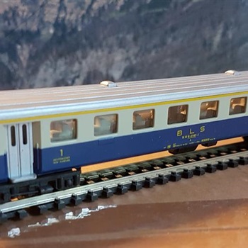 Modellbahn Spur N: BLS Personenwagen EW I 1. Kl. Bild 2