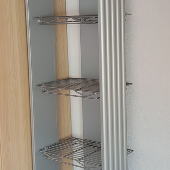 Möbelset (Bett/Tisch/Regal) zu verkaufen Bild 3