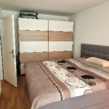 Schwebetürenschrank