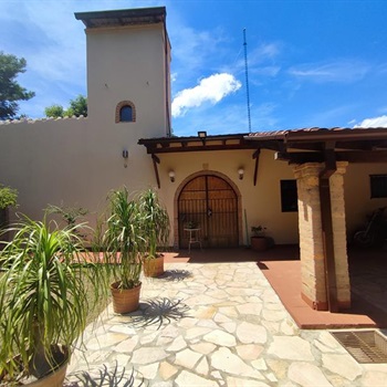 Haus mit Gästehaus in Caacupe-Cabanas / Paraguay Bild 4