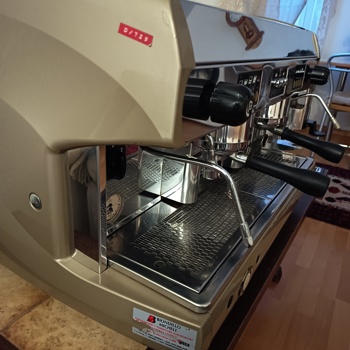 professionelle italienische Kaffeemühle für Bar Bild 2