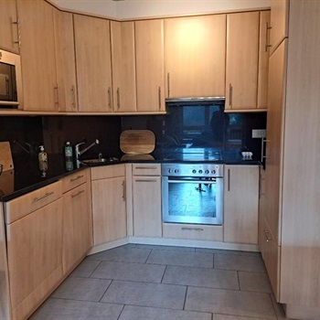 2.5-13, moderne 2.5-Zimmerwohnung mit Balkon Bild 2