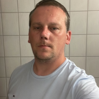 Besuchbarer und mobiler Deutscher mit 23 x 8 cm Schwanz