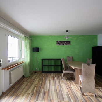 2.5-02, helle 2.5-Zimmer Attikawohnung, 2 Balkone