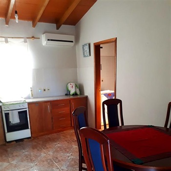 Haus in guter Lage in Acahay / Paraguay Bild 3