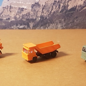 Spur N, WIKING Modellautos: 5 LKWs Magirus Deutz / Mercedes Bild 3