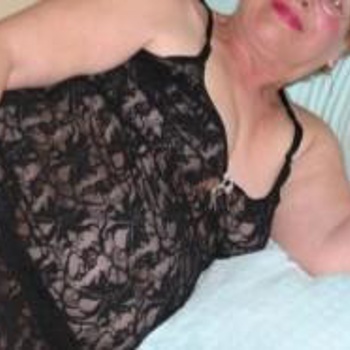 Suche für meine reife Sex Partnerin eine reife Frau!