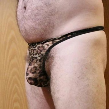 Suche reale Treffs tagsüber mit moliger Oma, biete TG