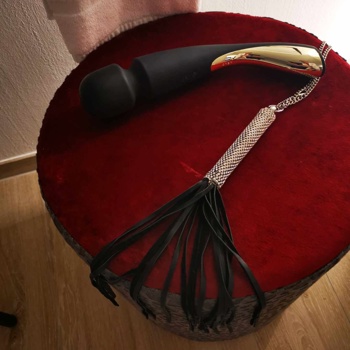 Ich besame Deine Frau in der tschechischen Fickwand Bild 3