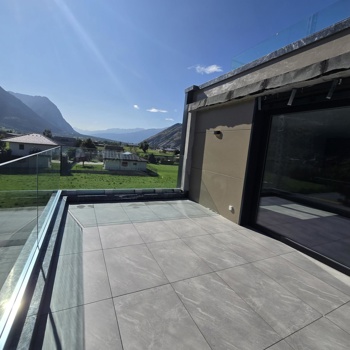 Moderne 3.5 Zimmer Attika mit 50m2 Terrasse u. E-Ladestation Bild 4