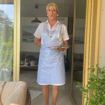 Crossdresser Putzfrau für die Damen Bild 2