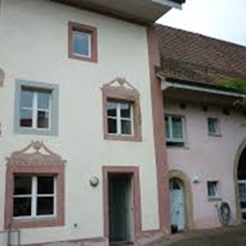 Zu Vermieten 2 Zimmerwohnung