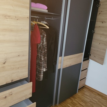 Schwebetürenschrank Bild 2