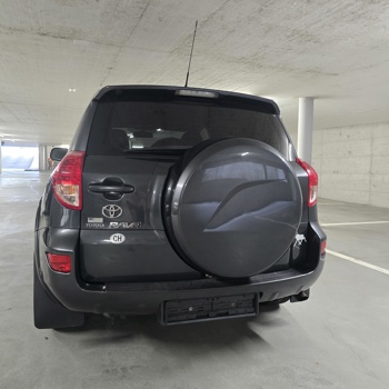 Toyota RAV4 2.2 D-CAT 4x4 – MFK 02/2026 – neue Bremsen Bild 3